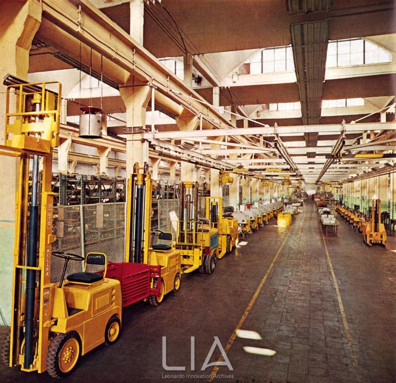 Oto Melara - linea di montaggio carrelli elevatori