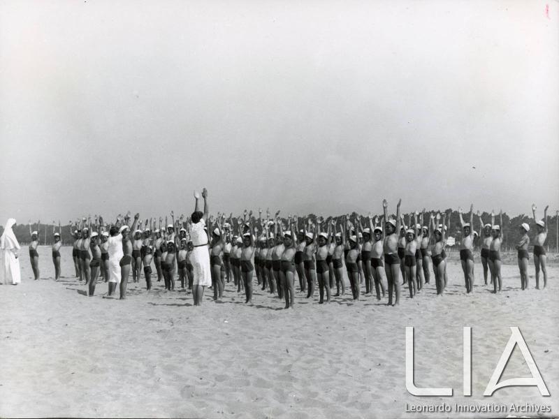 OTO - Ginnastica sulla spiaggia