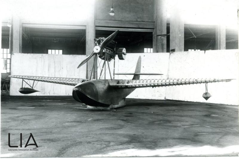 Aeronautica Macchi M.33 - Primo prototipo idrovolante da corsa
