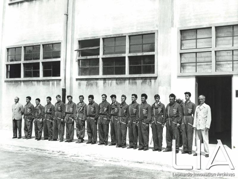 OTO - Foto di gruppo degli allievi operai