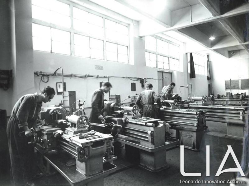 OTO - Allievi operai al lavoro in reparto