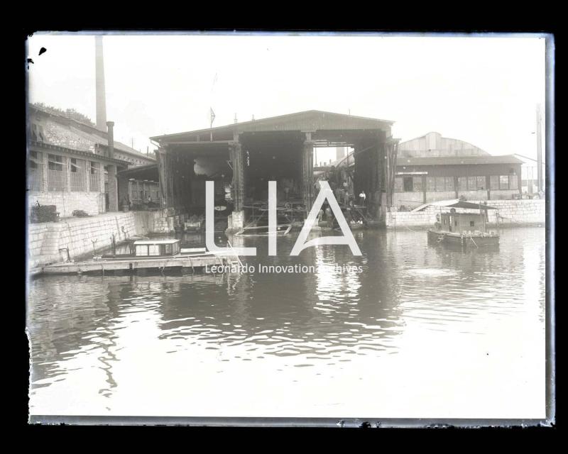 WASS - Scalo motoscafi del Silurificio Whitehead di Fiume con maestranze