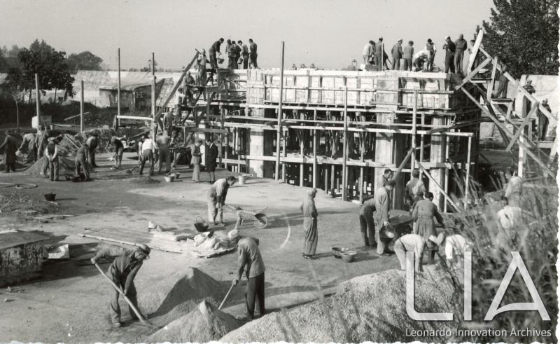 BMB - Gruppo di operai al lavoro