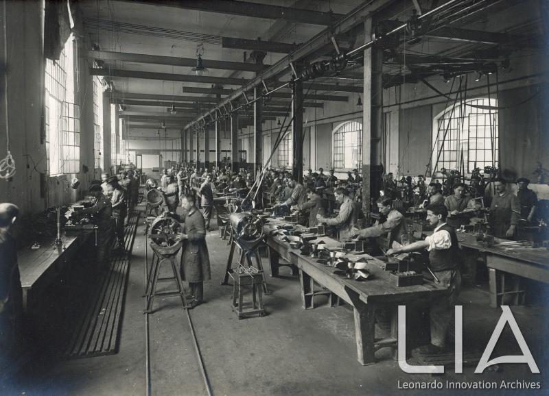 BMB - Veduta della sala di aggiustaggio del silurificio