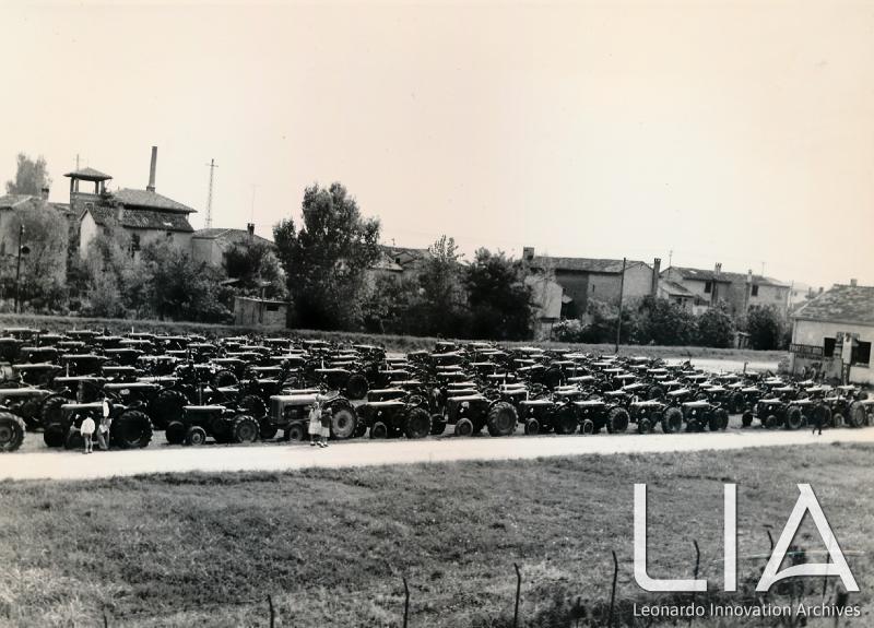 OTO - Trattori OTO in esposizione