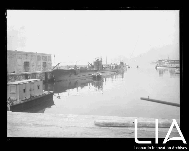 WASS - Sommergibili all'esterno del Silurificio Whitehead di Fiume