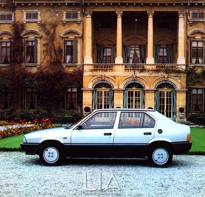Alfa Romeo Auto - la nuova berlina ALFA 33 immessa sul mercato nelle versioni 1.3 - 1.5 - 1.5 Quadrifoglio Oro