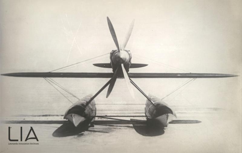 Idro MC.72 - vista frontale