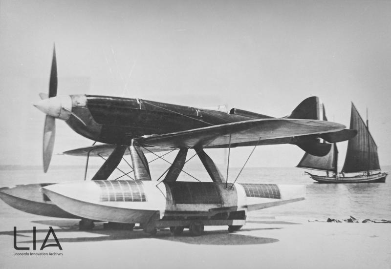 Idro MC.72 - vista di tre quarti