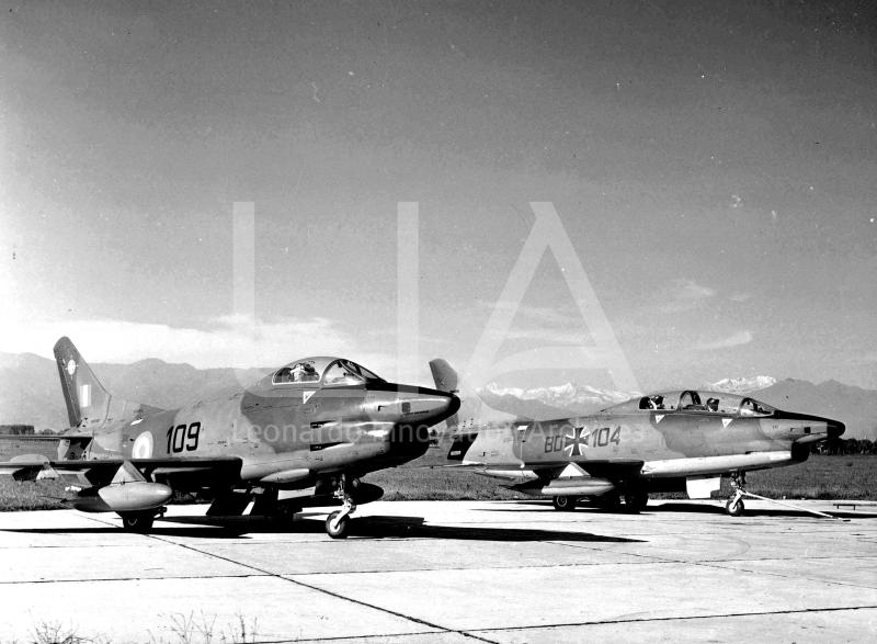 FIAT G )1 - mono e biposto a terra