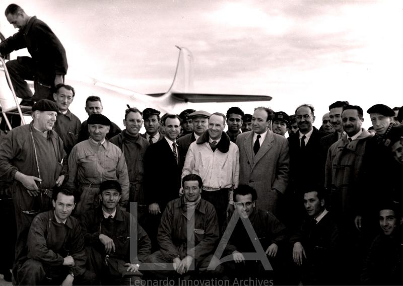 FIAT G 80 - Ing. Gabrielli con le maestranze dopo primo volo