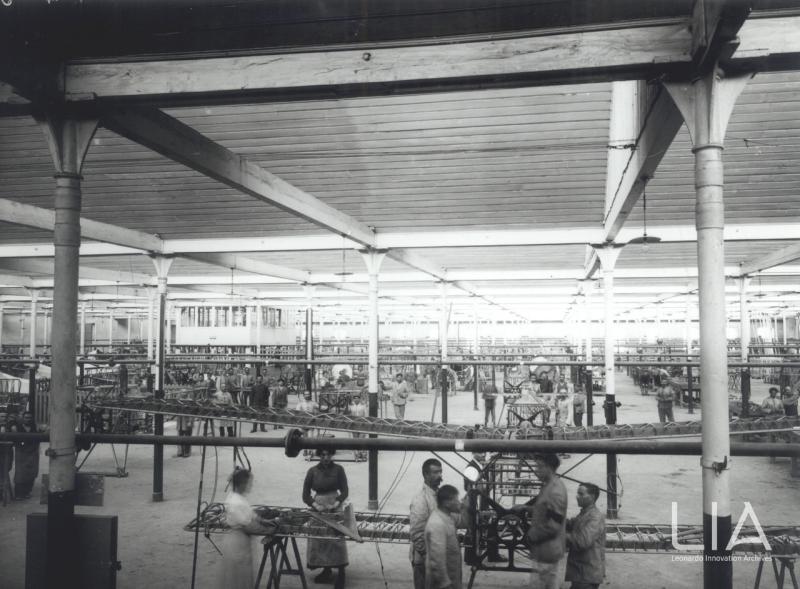 Hanriot-Macchi H.D.1 - Reparto assemblaggio a Cocquio Trevisago (Varese).