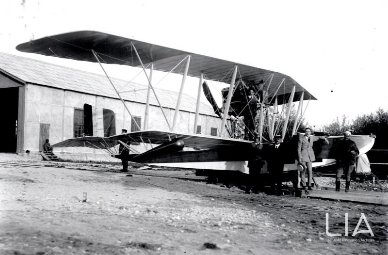 Idrovolante L.2, davanti all'hangar militare Macchi  alla Schiranna (lago Varese)