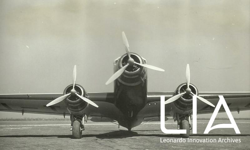Velivolo SM.75 - vista frontale nel aeroporto di Vergiate