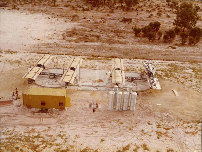 Centrale solare di Perth (Australia) - installazione di prova di una coppia di moduli cilindrici parabolici lineari