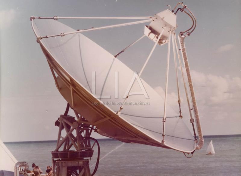 Paraboloide con caldaia a cavità per energia solare