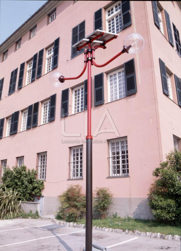 Lampione a energia solare Ansaldo