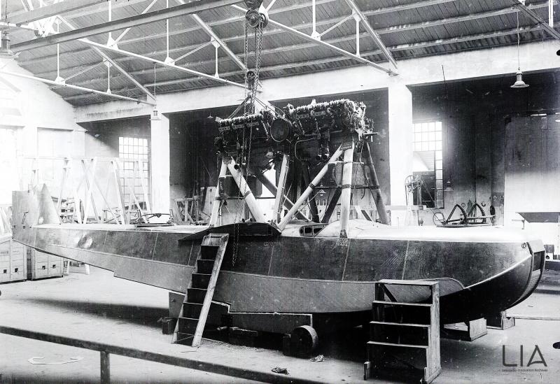 Nieuport Macchi - M.24 in assemblaggio nello stabilimento Macchi di Masnago (Varese)