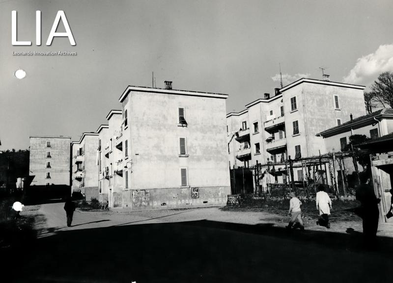Palazzine di Melara viste dalla piazza centrale del quartiere