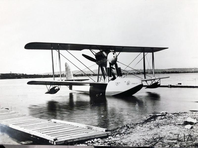 Aeronautica Macchi - Prototipo dell'idrovolante M.26 sul lago di Varese