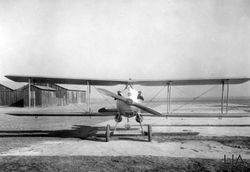 Velivolo terrestre Nieuport-Macchi - M.29 sul Campo di volo a Malpensa (Varese)
