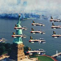Le Frecce Tricolori sorvolano con i loro Aermacchi MB.339PAN, la Statua della Libertà e i grattacieli di New York, 1986