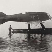 Idro M.52 sul lago di Varese.
