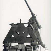 BMB - Cannone antiaereo montato su affusto girevole