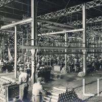 BMB - Vedute interne della torneria e lavorazione di proietti di medio e grosso calibro