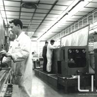 OTO - Operaio addetto al tornio al lavoro (2)