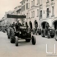 OTO - Trattori che sfilano per le vie di Portogruaro