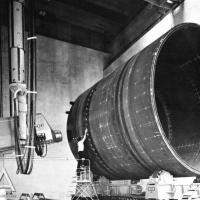 BREDA Termomeccanica - esame radiografico di una sezione  di un contenitore a pressione per reattore nucleare