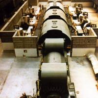La sala macchine della centrale elettronucleare di Caorso con le sezioni della turbina realizzata dall'Ansaldo