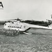 A101G - a terra per prove imbarco truppe esercito italiano