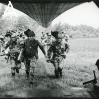 A101G - vista dal portellone di carico posteriore prove di imbarco truppe esercito italiano