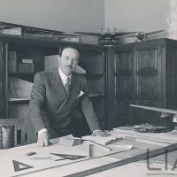 Sesto Calende. Ing. Alessandro Marchetti nel suo ufficio