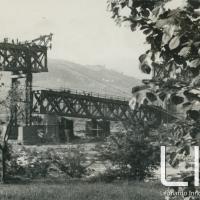 OTO - Veduta di travate in riparazione
