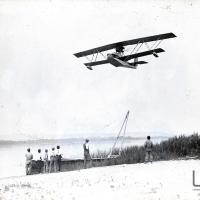 Nieuport Macchi - M.9 bis in volo sul Lago di Varese.