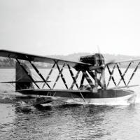Nieuport Macchi - M.19  sul lago di Varese