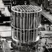 Centrale di Caorso - assemblaggio del reattore