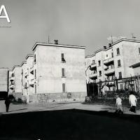 Palazzine di Melara viste dalla piazza centrale del quartiere
