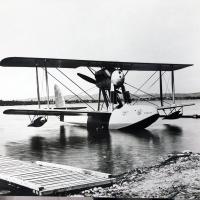 Aeronautica Macchi - Prototipo dell'idrovolante M.26 sul lago di Varese