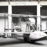 Aeronautica Macchi - Prototipo dell'idrovolante M.26 nello stabilimento di Masnago (Varese)